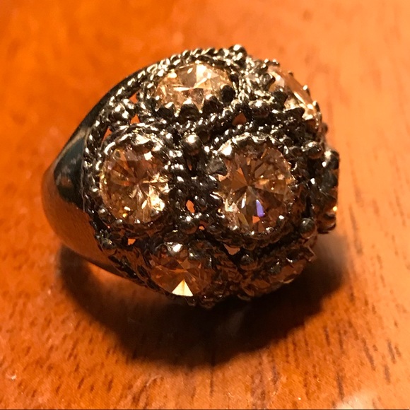 dark metallic and rosy stoned BCBG ring - Picture 7 of 8
